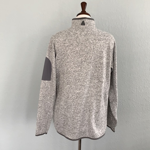 Antiqua Vegas Golden Knights Fortune Half Zip Sweatshirt - Picture 6 of 14